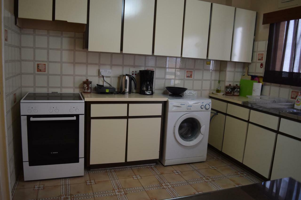 Apartamento Mediterranean Breeze Limassol Exterior foto