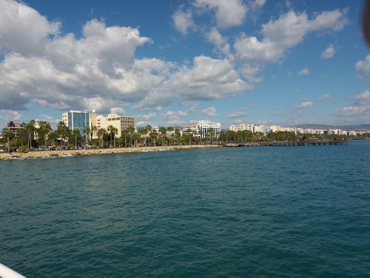 Apartamento Mediterranean Breeze Limassol Exterior foto